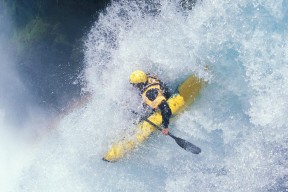 欧博官网登录-穆古鲁扎铁壁防守难救主，SKT连败引热议，防守价值几何？